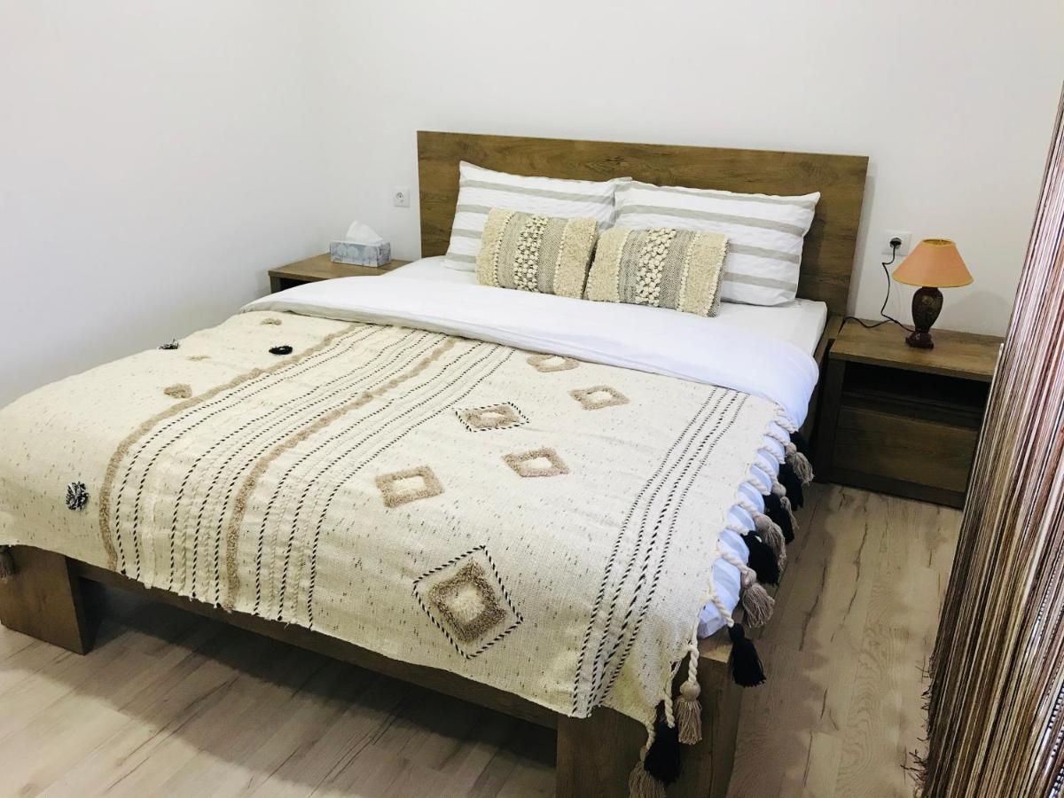 Comfy Apartment - Free Private Parking,Ac,Wi-Fi カレイ エクステリア 写真
