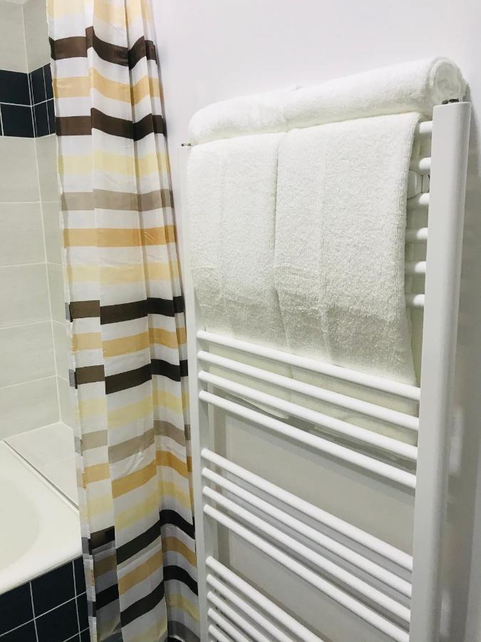 Comfy Apartment - Free Private Parking,Ac,Wi-Fi カレイ エクステリア 写真