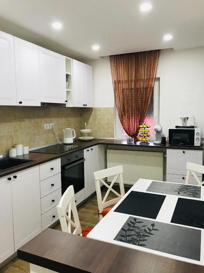 Comfy Apartment - Free Private Parking,Ac,Wi-Fi カレイ エクステリア 写真